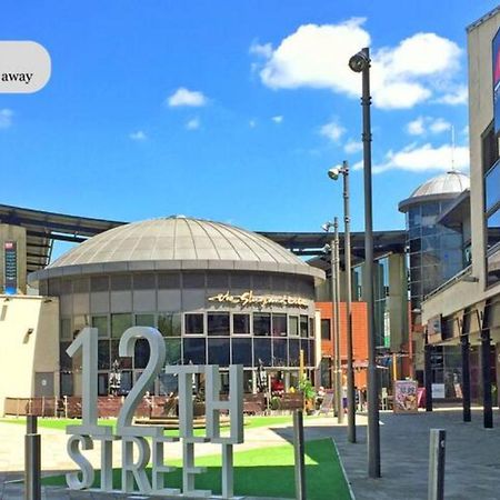 Luxury Campbell Park Apartments In Central Mk With Balcony, Free Parking & Smart Tv With Netflix By Yoko Property Milton Keynes Exterior foto